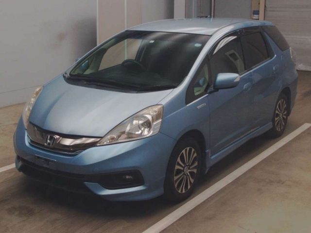 32028 Honda Fit shuttle GP2 2014 г. (TAA Kantou)